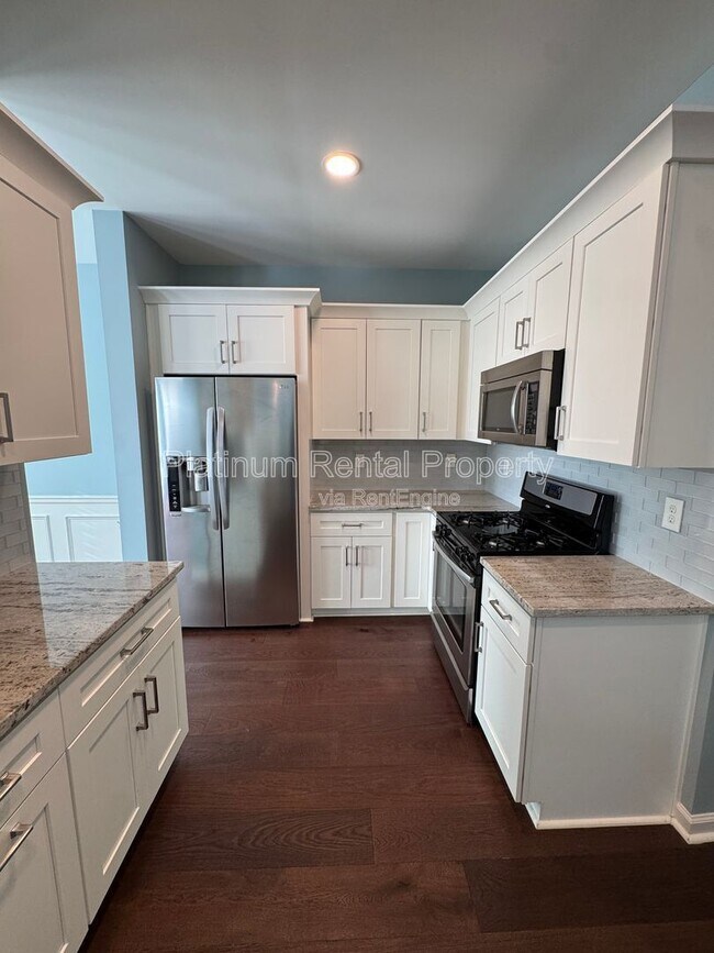 Building Photo - 211 Creek Side Pass