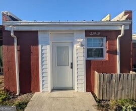 Building Photo - 242 N 5th Ave