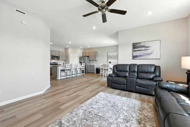 Building Photo - 1070 Pleasant Hl Pl