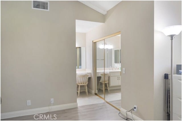 Building Photo - 902 Creekside Dr