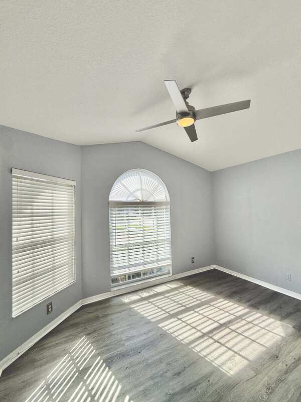 Building Photo - 838 Addison Dr NE