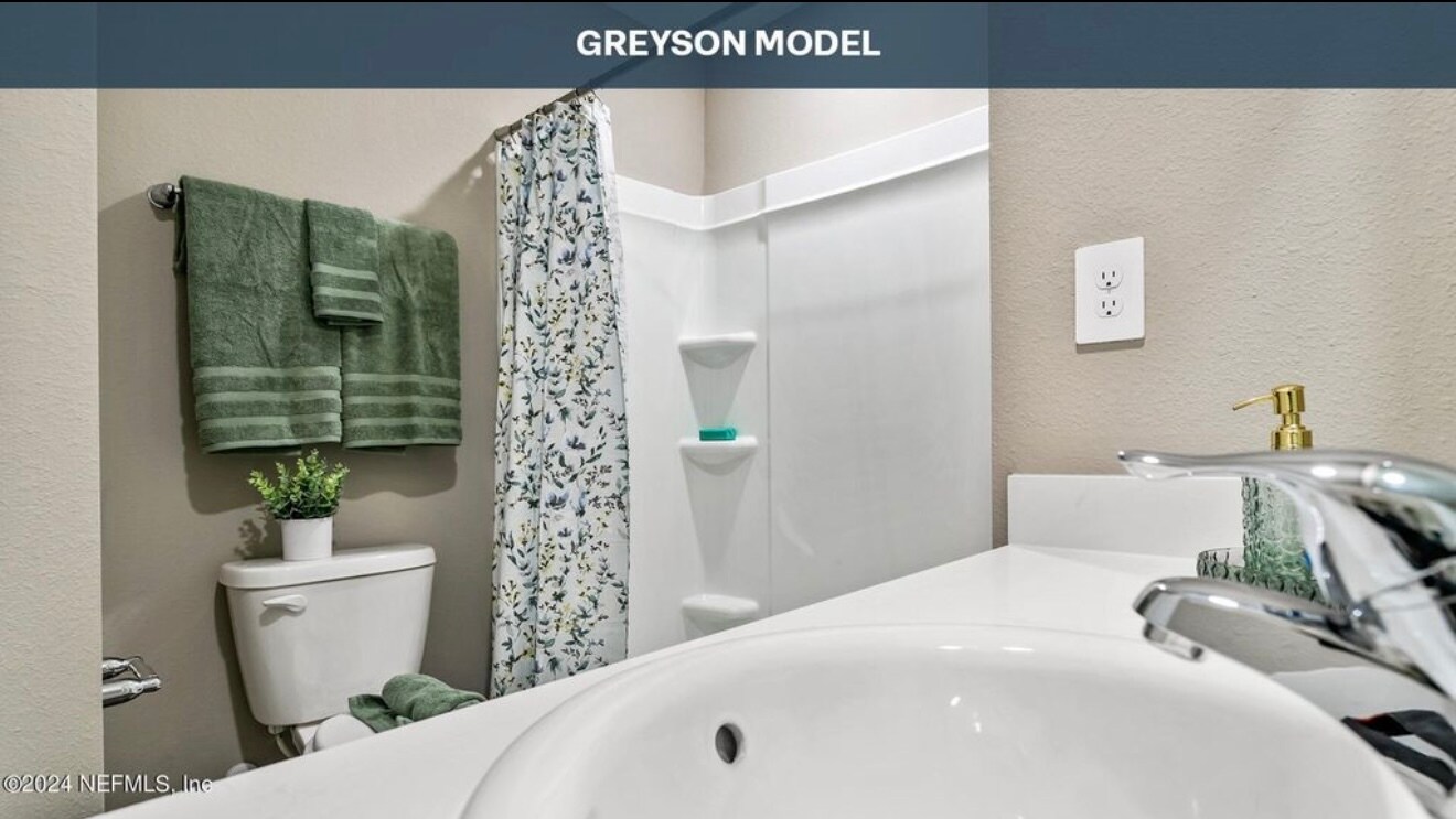 Building Photo - 9909 Garrin Dr