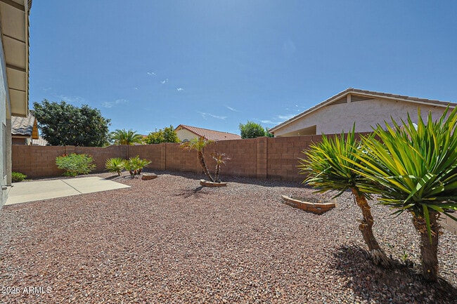 Building Photo - 18079 W Spencer Dr