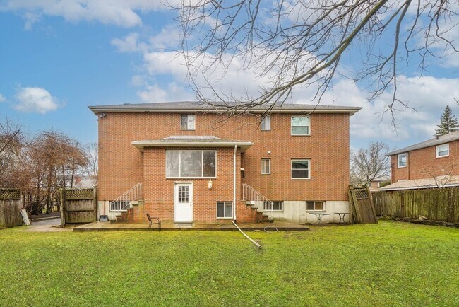 Building Photo - 19 Ashmont Ave