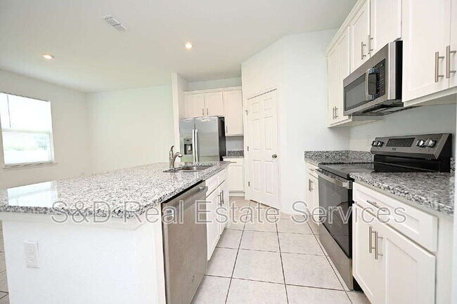 Building Photo - 685 Crown Rose Dr