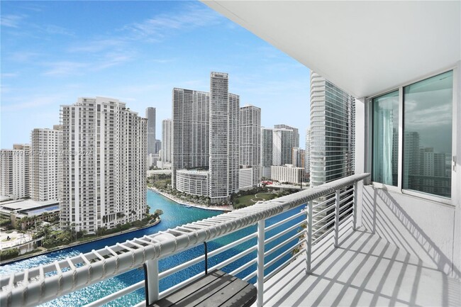 Building Photo - 325 S Biscayne Blvd