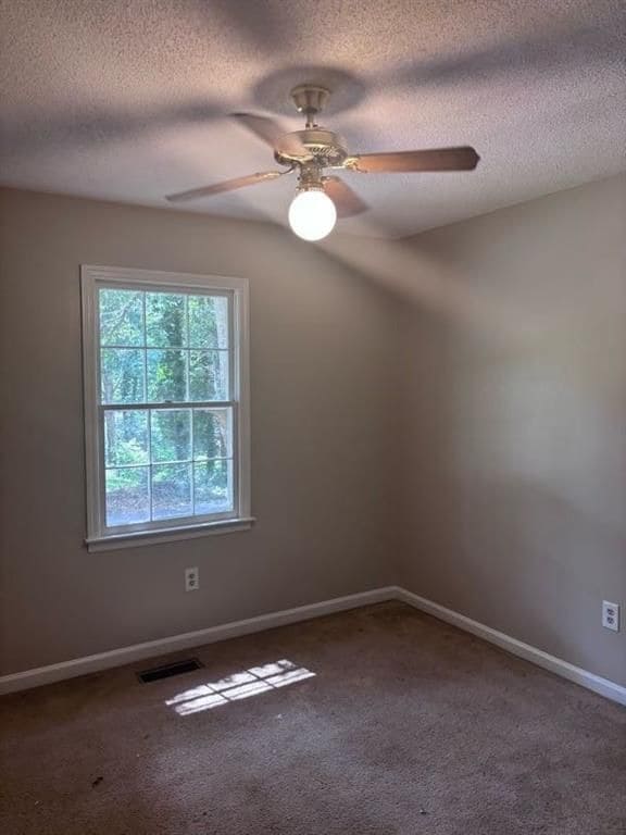 Building Photo - 1634 Kimble Dr SW