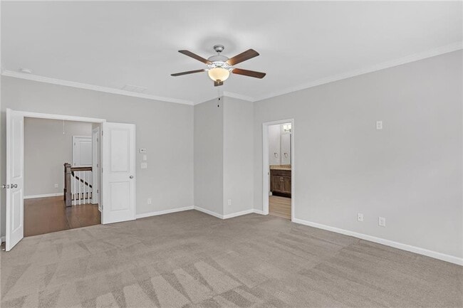 Building Photo - 3638 Moorewood Ln S E