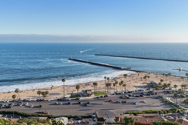 Building Photo - 3036 Breakers Dr