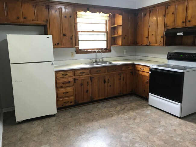 Building Photo - 1662 Vista Ln