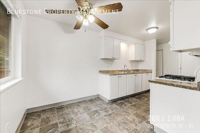 Building Photo - 2599 12th St SE