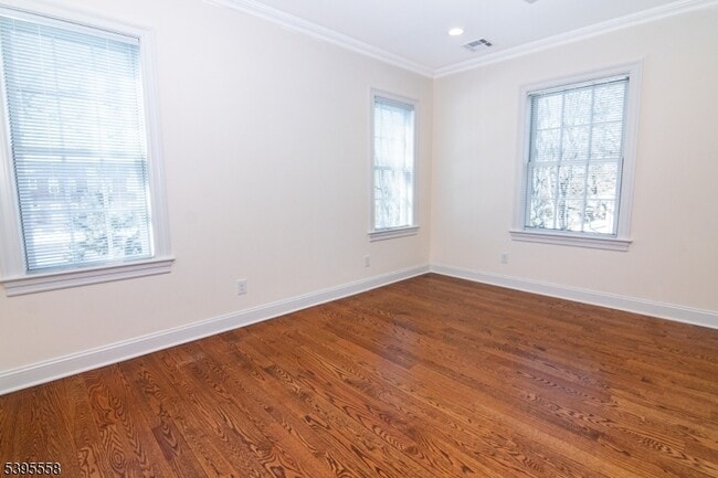 Building Photo - 29 Euclid Ave