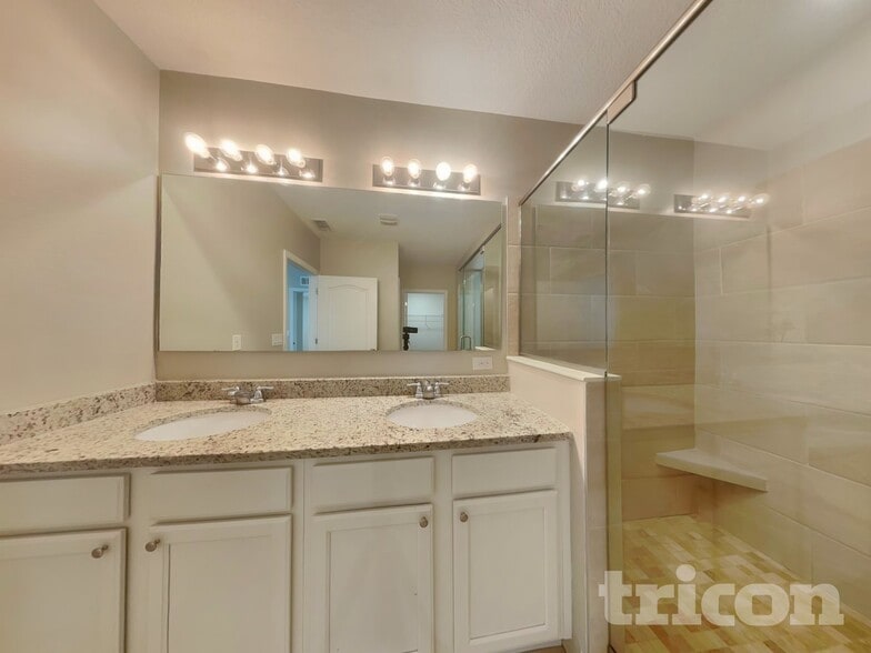 Building Photo - 3108 Bethpage Loop