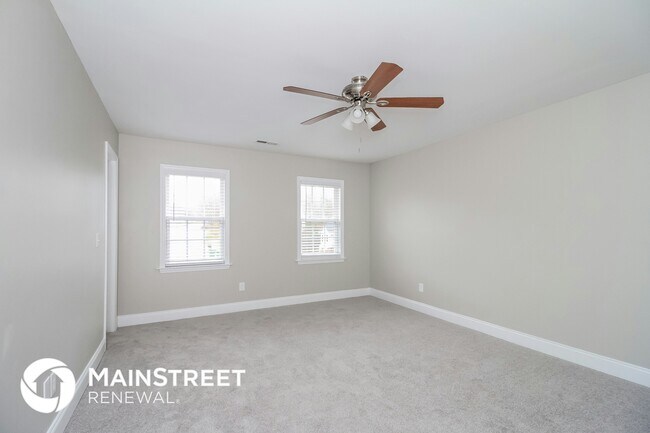 Building Photo - 6500 Valley Oak Dr