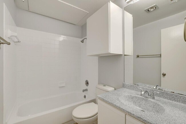 Building Photo - 2804 Rio Grande St