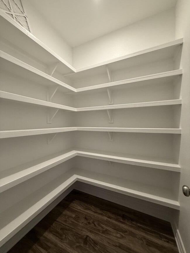 Building Photo - 209 Shirey Ln