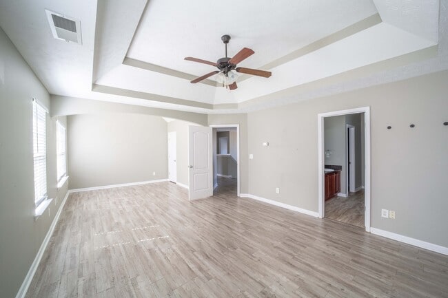 Building Photo - 26 Apache Trail
