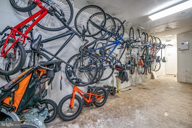 Building Photo - 1807 California St NW