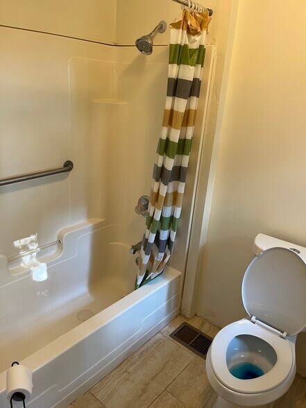 Building Photo - 2177 Sohn St