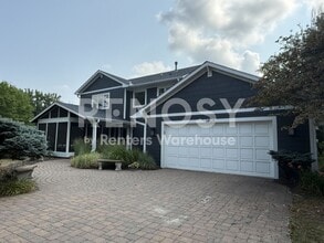 Building Photo - Available August 3rd 3 Bedroom 2.5 Bath Single Family Home in Prior Lake