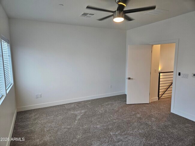 Building Photo - 264 S Roosevelt St