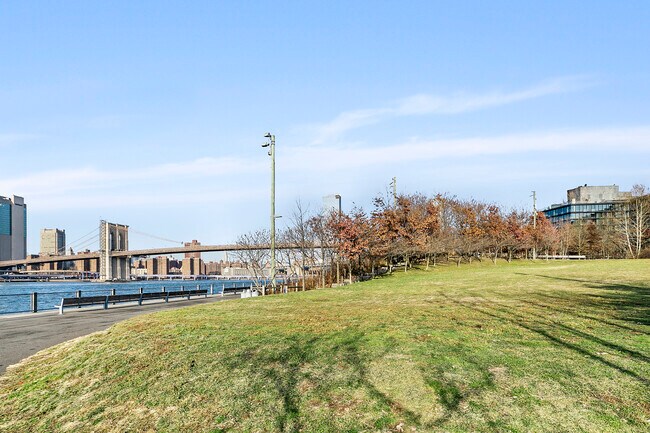 Building Photo - 360 Furman St