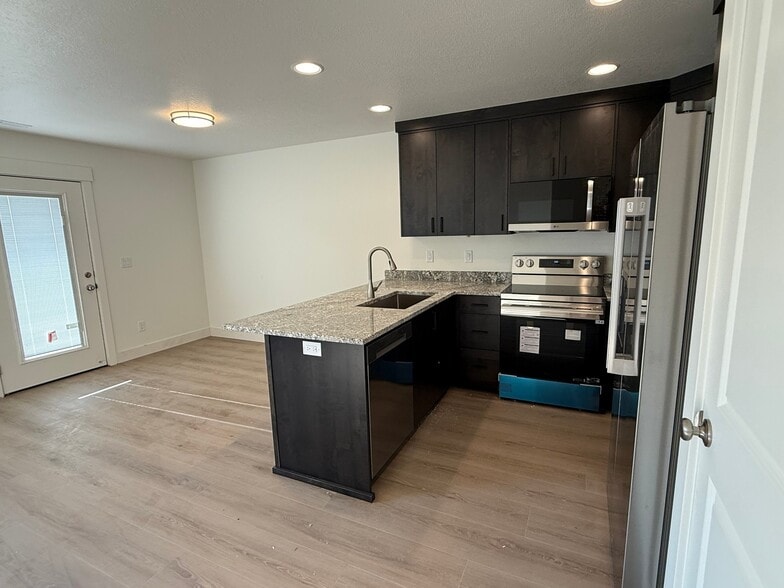 Building Photo - 2070 N 325 E