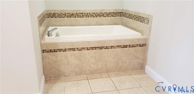 Building Photo - 1333 W Broad St