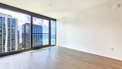 Building Photo - Stunning New 2BR Residence at The Park Ward Village