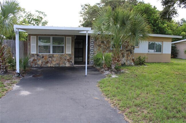 Building Photo - 8859 Robin Rd
