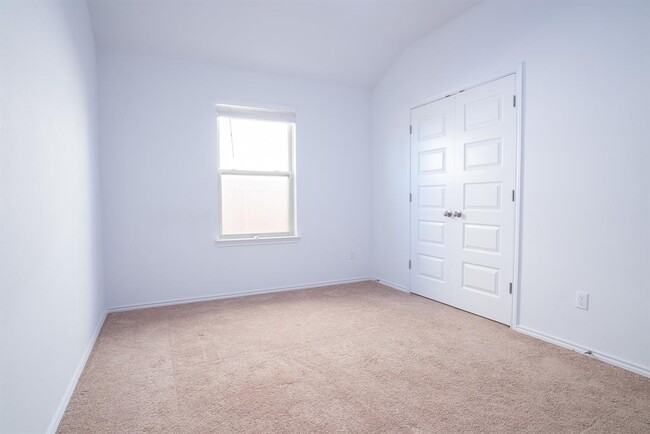 Building Photo - 345 Horsemint Way