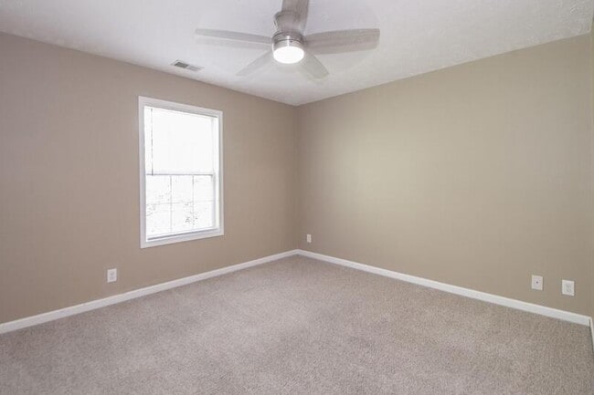 Building Photo - 1449 Mutual Dr