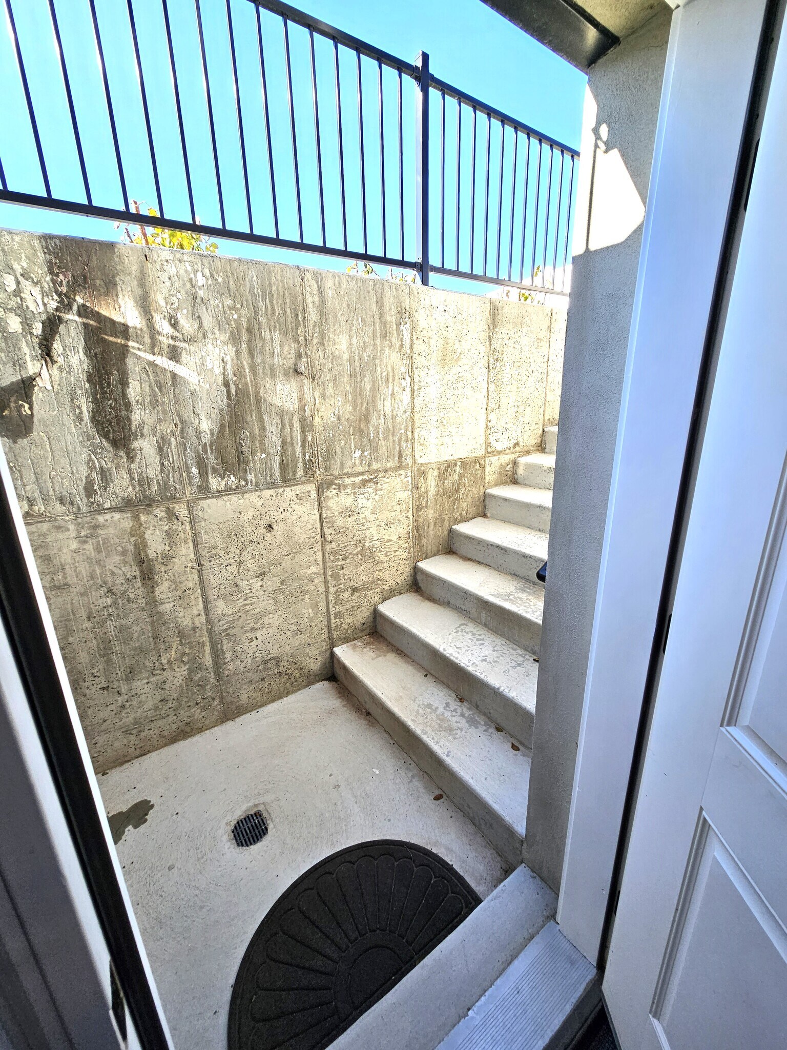 Building Photo - 1368 S 1050 W