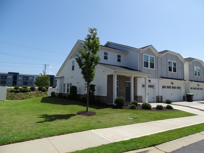 Building Photo - 146 Bromes Wy