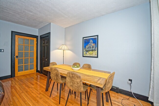 Building Photo - 111 Green St