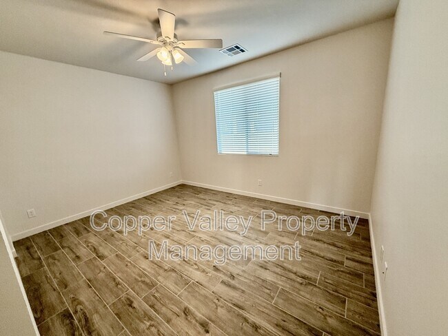 Building Photo - 38608 N 18th St