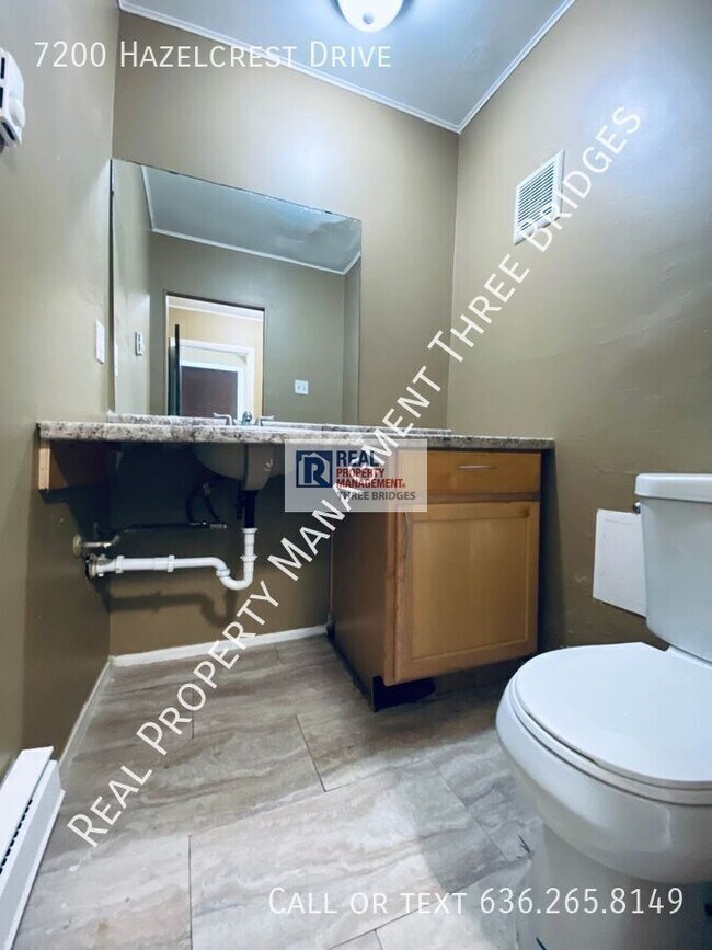 Building Photo - 7200 Hazelcrest Dr