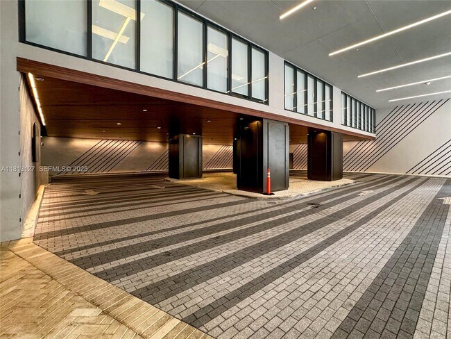 Building Photo - 159 NE 6th St