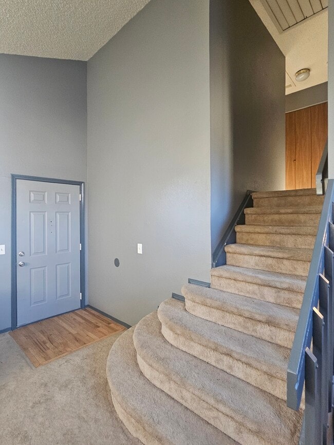 Front Door/Steps to Bedrooms - 6265 Nassau Ct