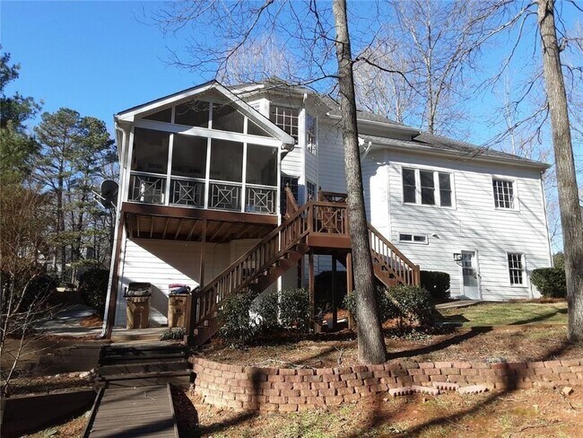 Building Photo - 3885 Waterford Dr