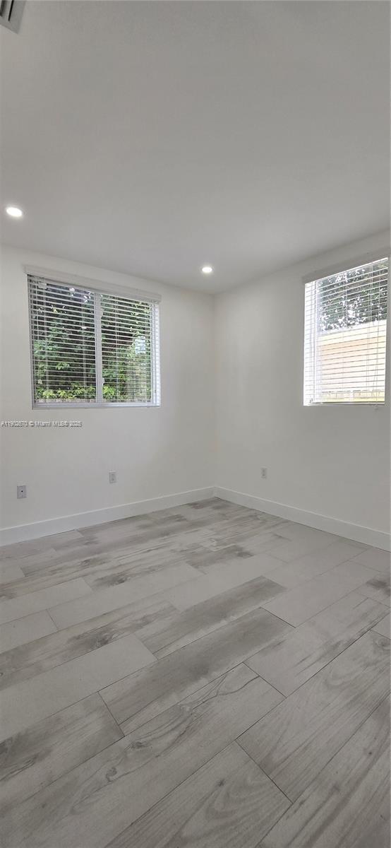 Building Photo - 3823 Thomas Ave