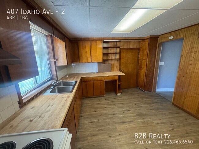 Building Photo - 407 Idaho Ave