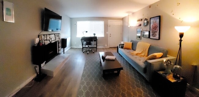 Building Photo - 1006 S Sprague Ave