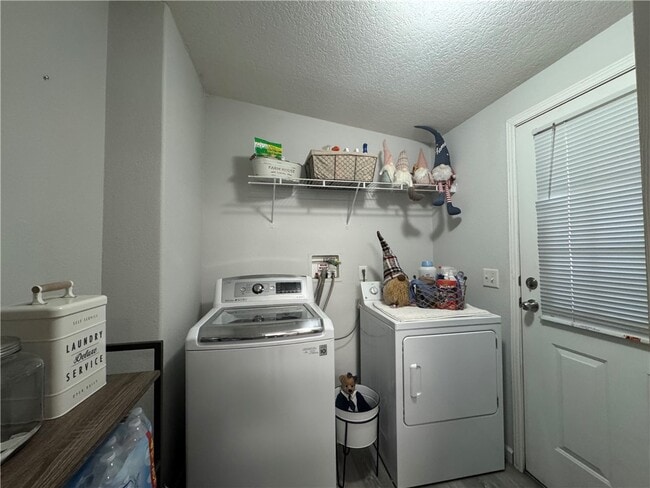 Building Photo - 7429 Martin Dr