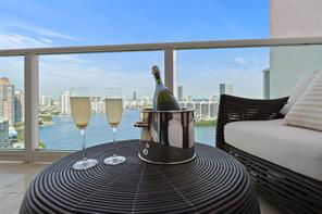 Building Photo - Northeast 183rd Lane, Aventura, FL 33160 -...