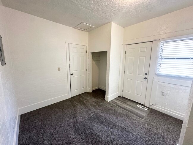 Building Photo - 3062 Adams Ave