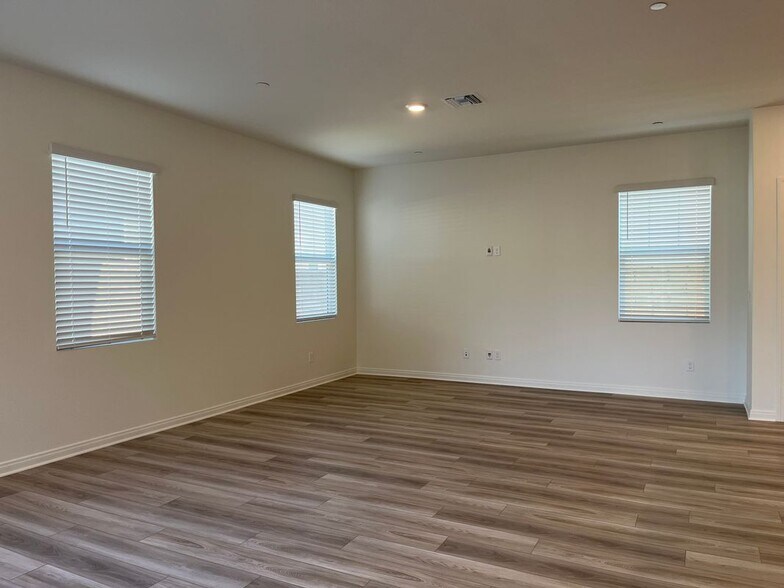 Building Photo - 4307 S Malibu Ave