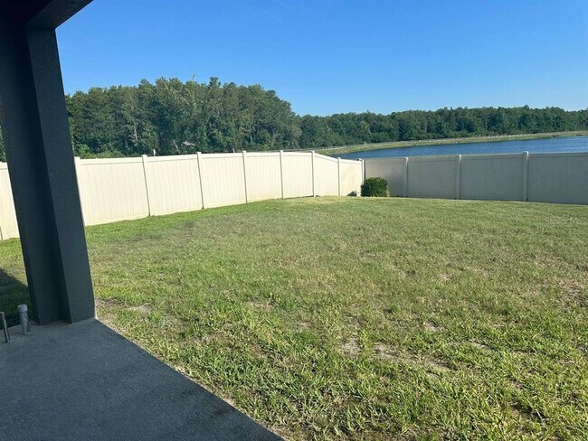 Building Photo - 3877 Mount Vernon Way