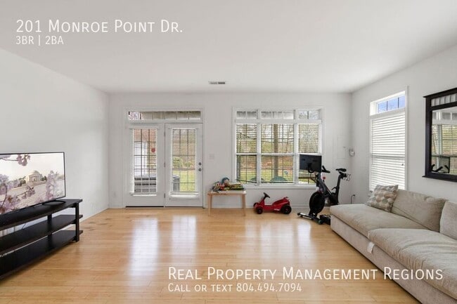 Building Photo - 201 Monroe Point Dr