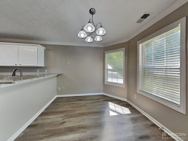 Building Photo - 802 Plantation Court Loganville GA